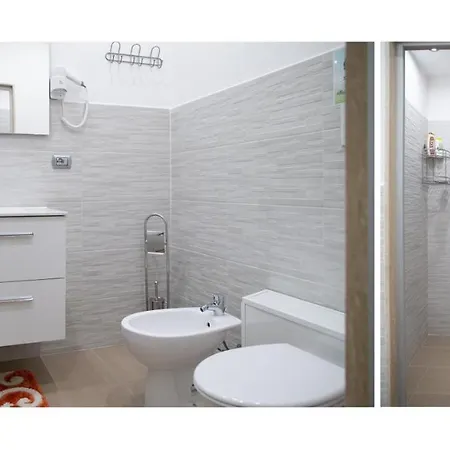 Li Cumpari Salentini * Лечче