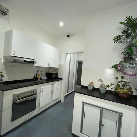 Li Cumpari Salentini Λέτσε